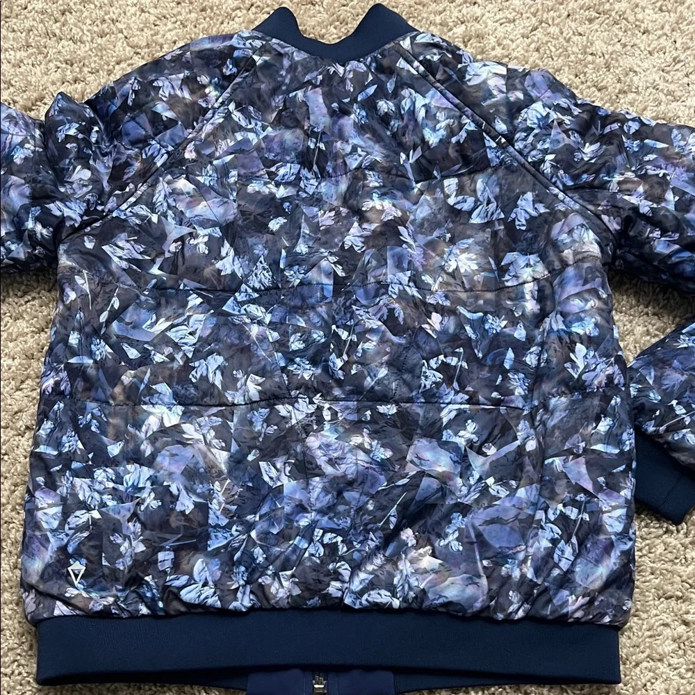 Ivivva Navy Reversable Bomber Jacket Girls sz 4-6
